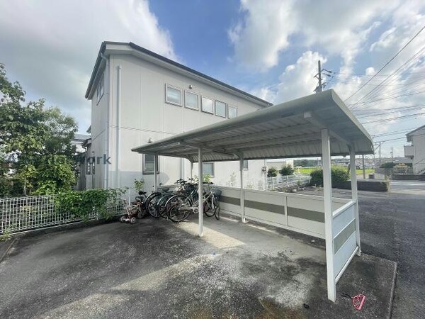 駐輪場(Ａ・B)