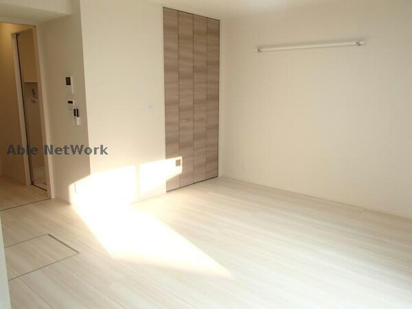 居室(※同物件別部屋の写真となります。)