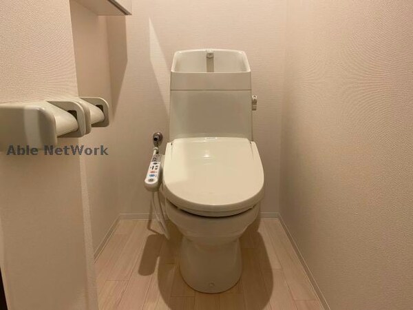 トイレ(※同物件別部屋の写真です。)