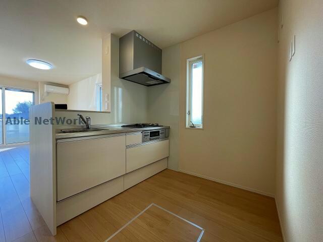 物件内観写真8　(※同物件別部屋の写真です。)