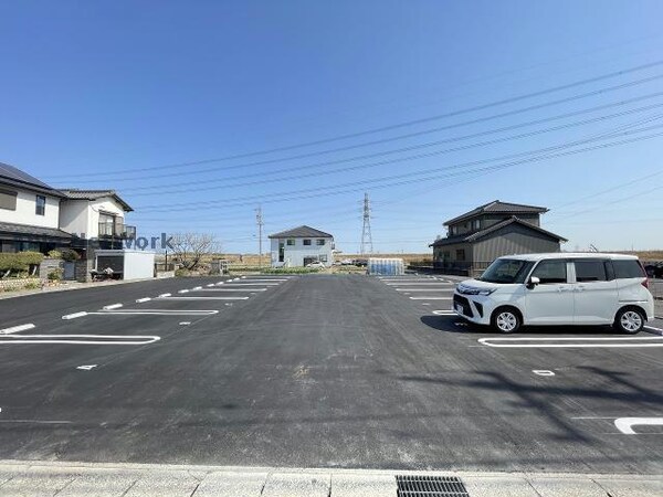 駐車場(敷地外駐車場（約１００ｍ）)