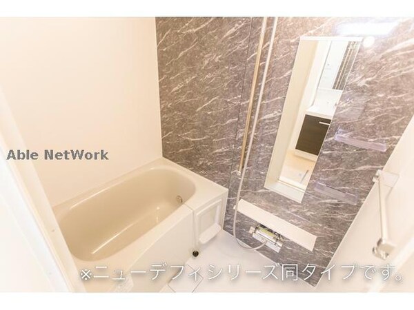 バス／シャワールーム等(※同社施工事例)