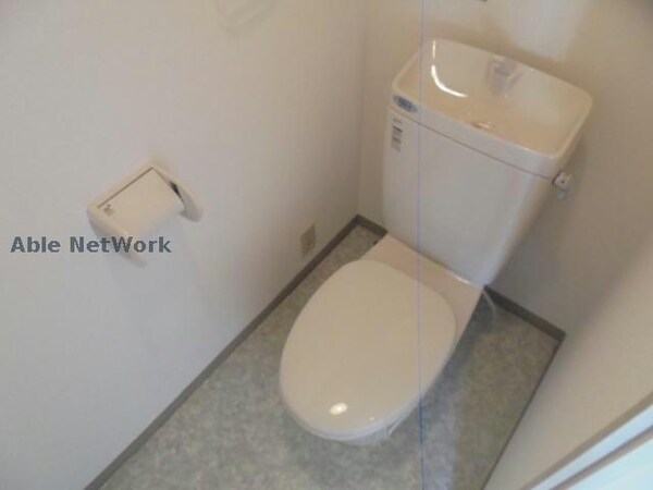 トイレ(※同物件、別部屋の写真です)