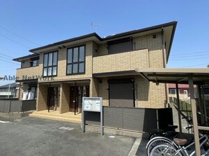 ロイヤル　クレスト外観写真