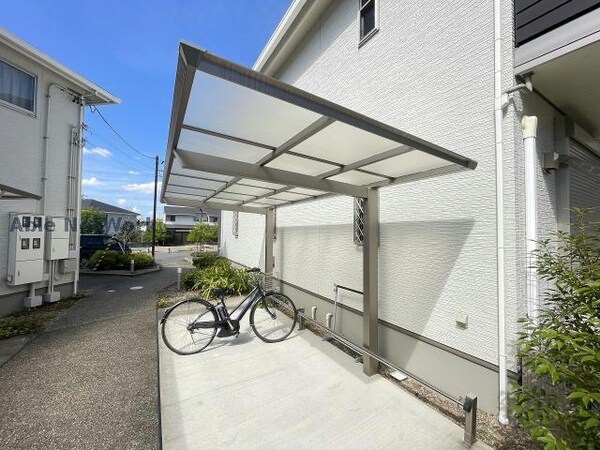 駐輪場(G棟)