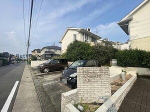 タウン梅里A棟外観写真