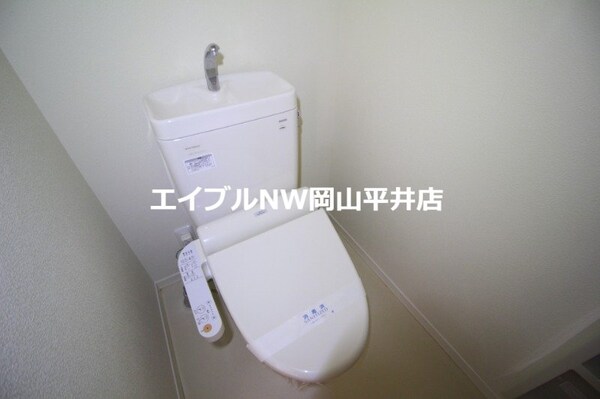 トイレ(シューズBox)