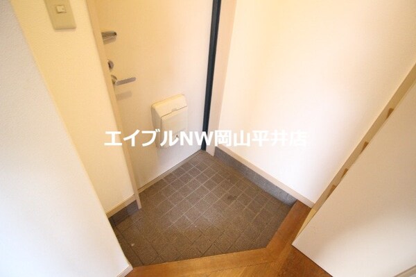 玄関(※同タイプのお部屋の写真です)