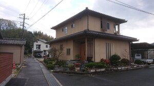 万富貸家外観写真