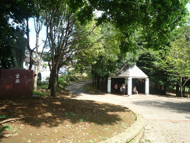 物件外観写真6　(公園)