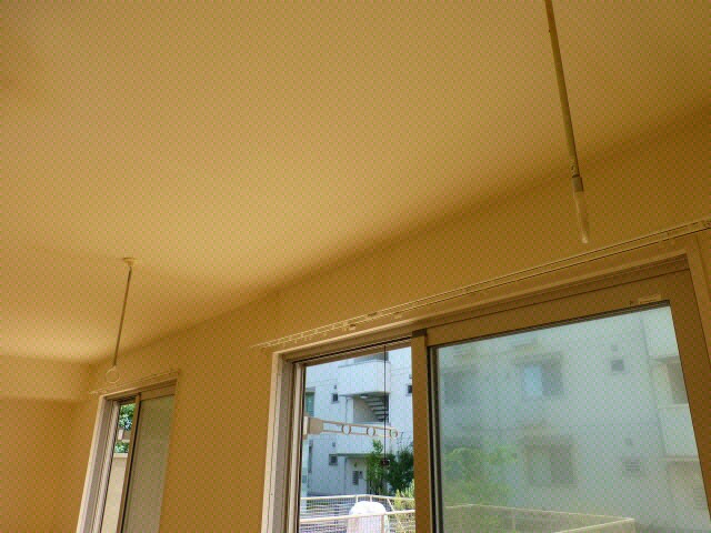 物件内観写真10　(室内物干し)