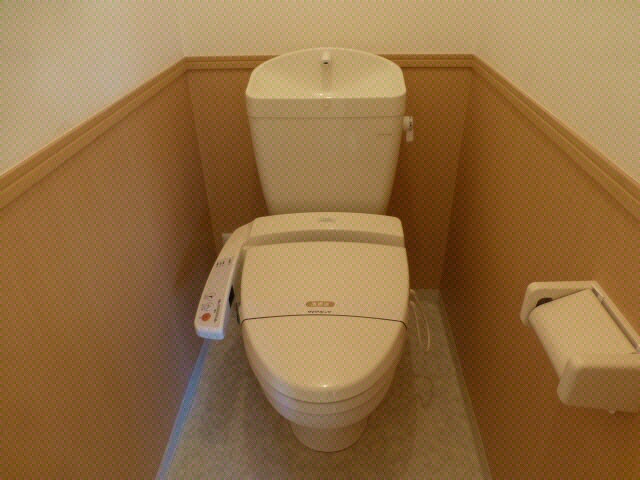 物件内観写真11　(温水洗浄便座)