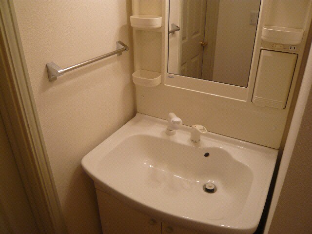 物件内観写真9　(洗面化粧台)