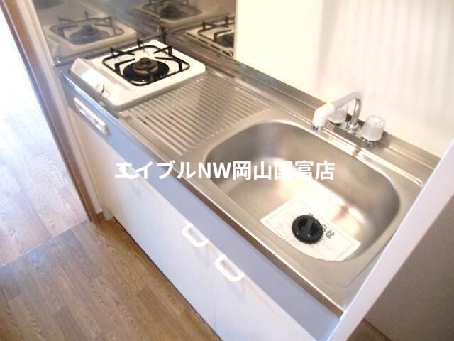 物件内観写真7　(コンロ付いてます！)