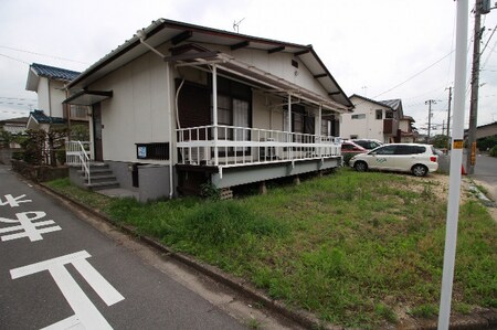 四御神平屋外観写真