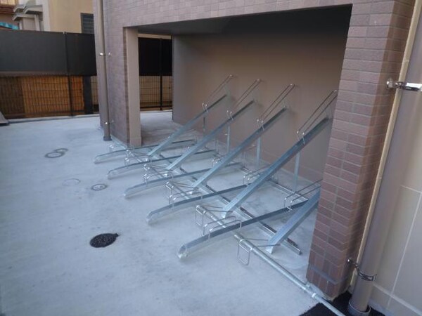 駐輪場(駐輪場　2)