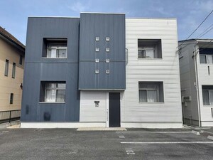 esハイツ弐番館外観写真