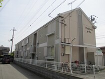 ファミーユオクトの外観写真