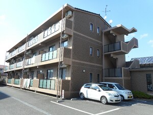 エルミナコート八日市外観写真