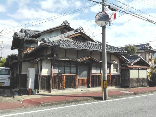 湖東町店舗の物件外観写真