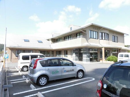 広島外科２Fテナント外観写真