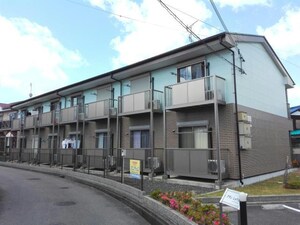 グランシャリオ（白鳥町）外観写真