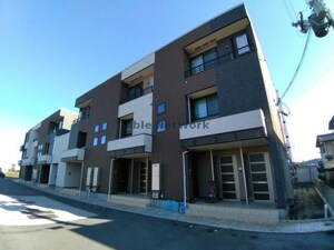 アースフィールド　ハチマン外観写真