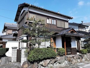 旭ヶ丘ニュータウンI邸貸家外観写真