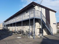 カルフールOMORI A棟の外観写真