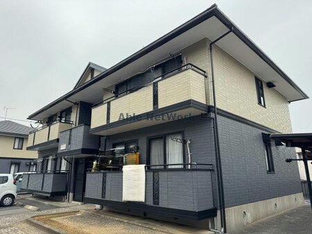 ロイヤルガーデン白岩　C棟外観写真