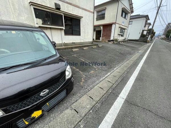 駐車場(2)