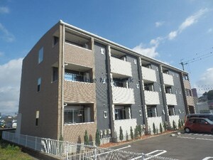 エメラルドグリーン外観写真