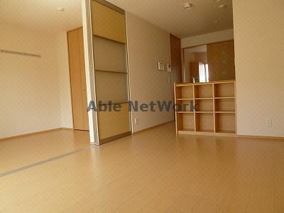 物件内観写真4　(別部屋参考画像)