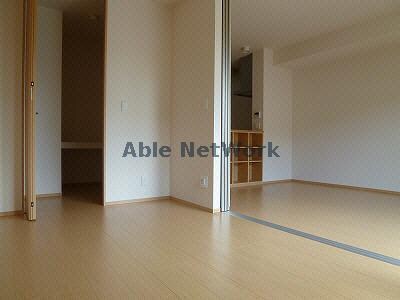 物件内観写真5　(別部屋参考画像)