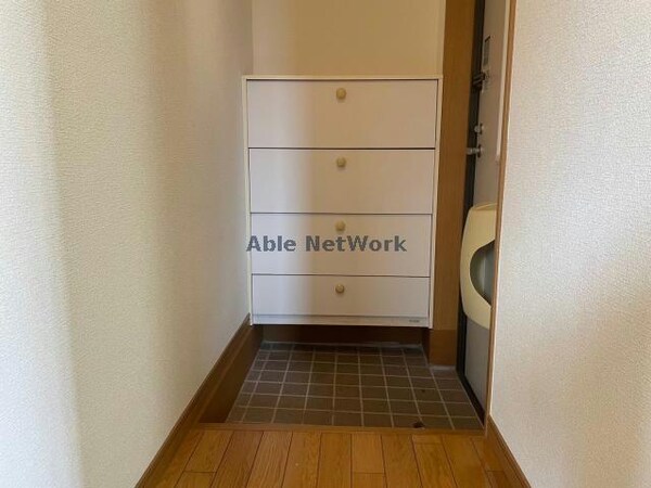 玄関回り(別部屋参考写真)