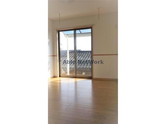 物件内観写真7　(同型モデル参考画像)