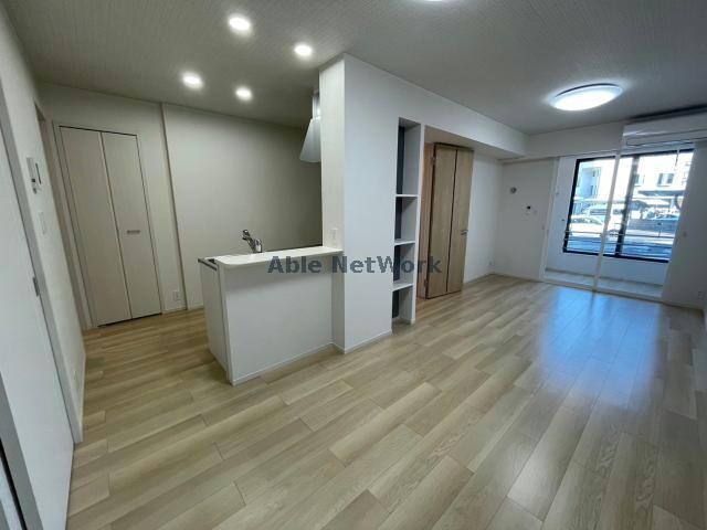 物件内観写真6　(同型モデル参考写真)