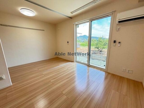 リビングダイニング