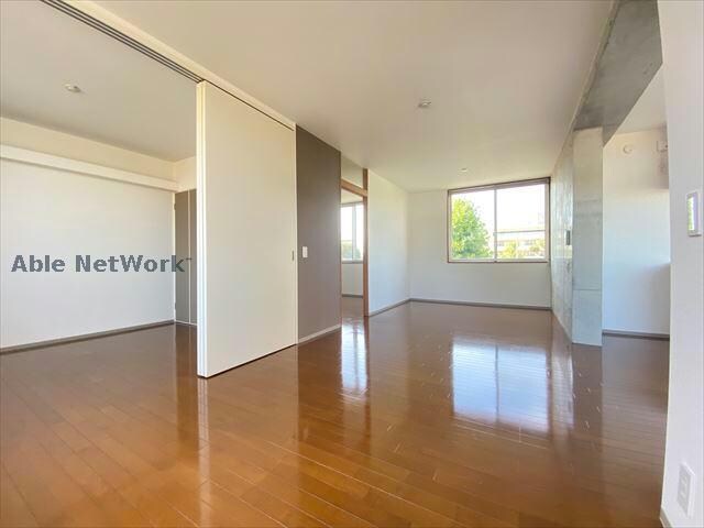 ウエスト2のリビングダイニング