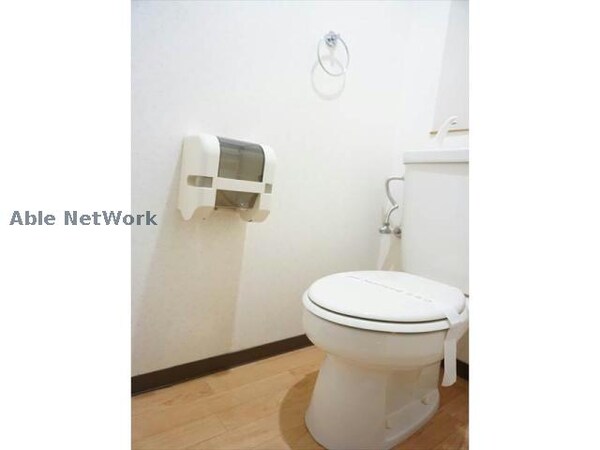 トイレ(※同型イメージ)