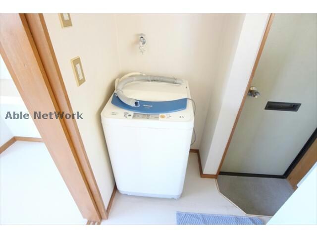 メゾン三本木の洗面所・脱衣所