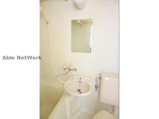 メゾン三本木の洗面所・脱衣所