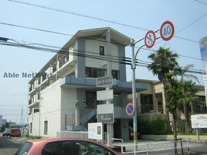 コンドー・ビル外観写真