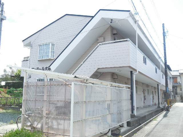 ファミール大岩