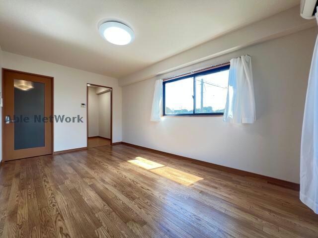 物件内観写真8　(別部屋写真)