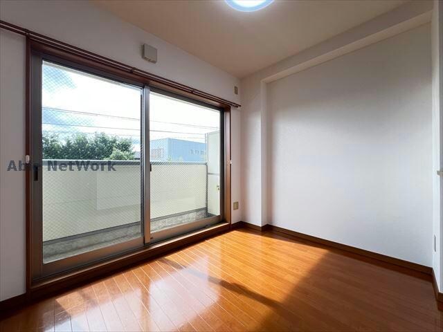 ガーデンコートBrillerのリビングダイニング