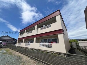 ハイツ元三本木外観写真