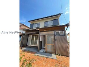 向草間町貸家外観写真