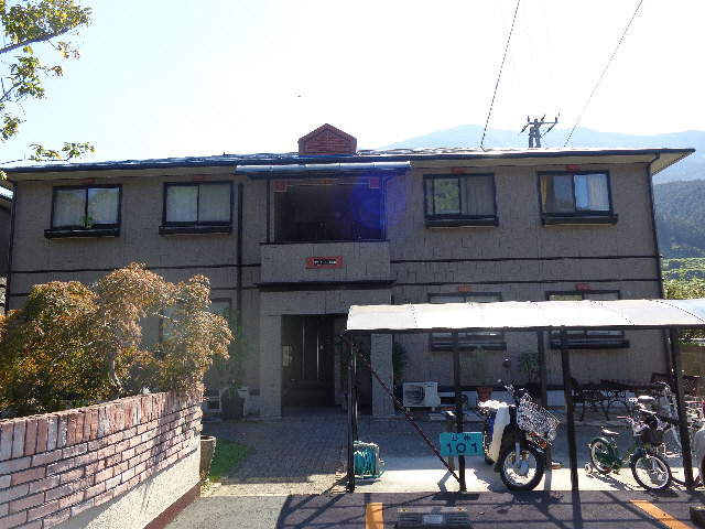 スターガーデン南国　B棟