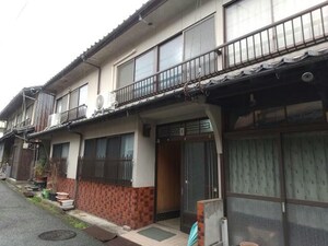 内子町渡邉貸家外観写真
